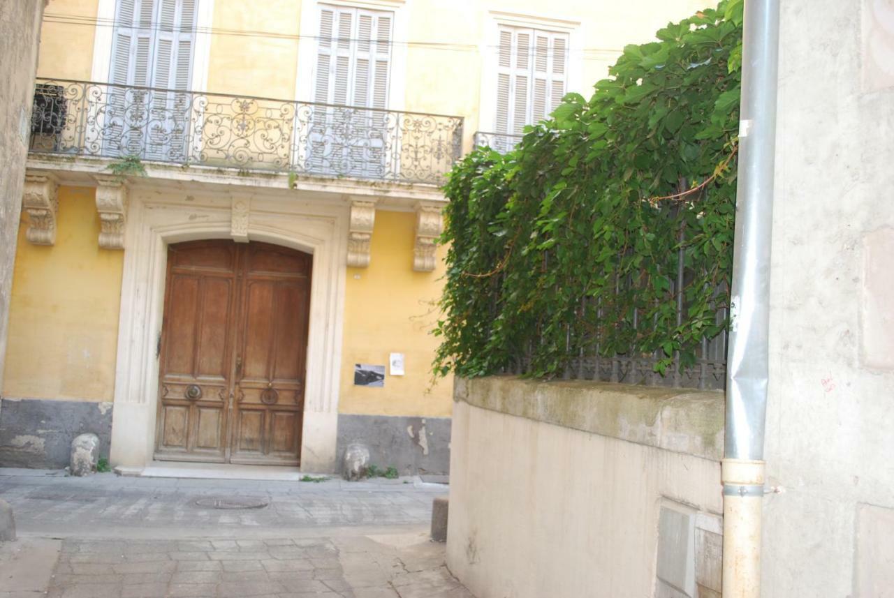 Arles Rental-Cote Forum. Exterior photo
